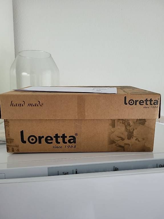 Scarpe da donna: Loretta Schue – Usato da Hirschthal venduto da Karinmogli 1