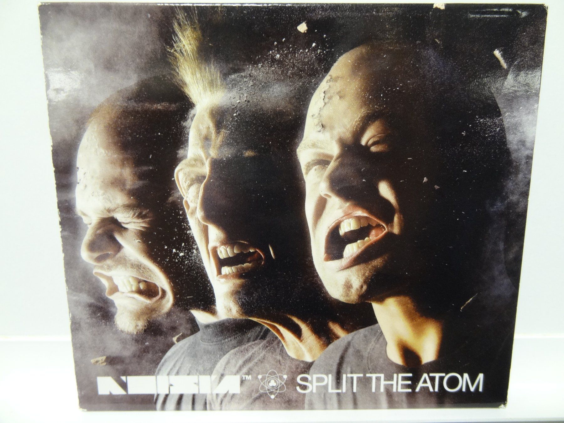 CDs: Noisia Split The Atom- – D'occasion à luzern par musicandart