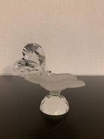 Figurine imitation Swarovski papillon qui s'abreuve