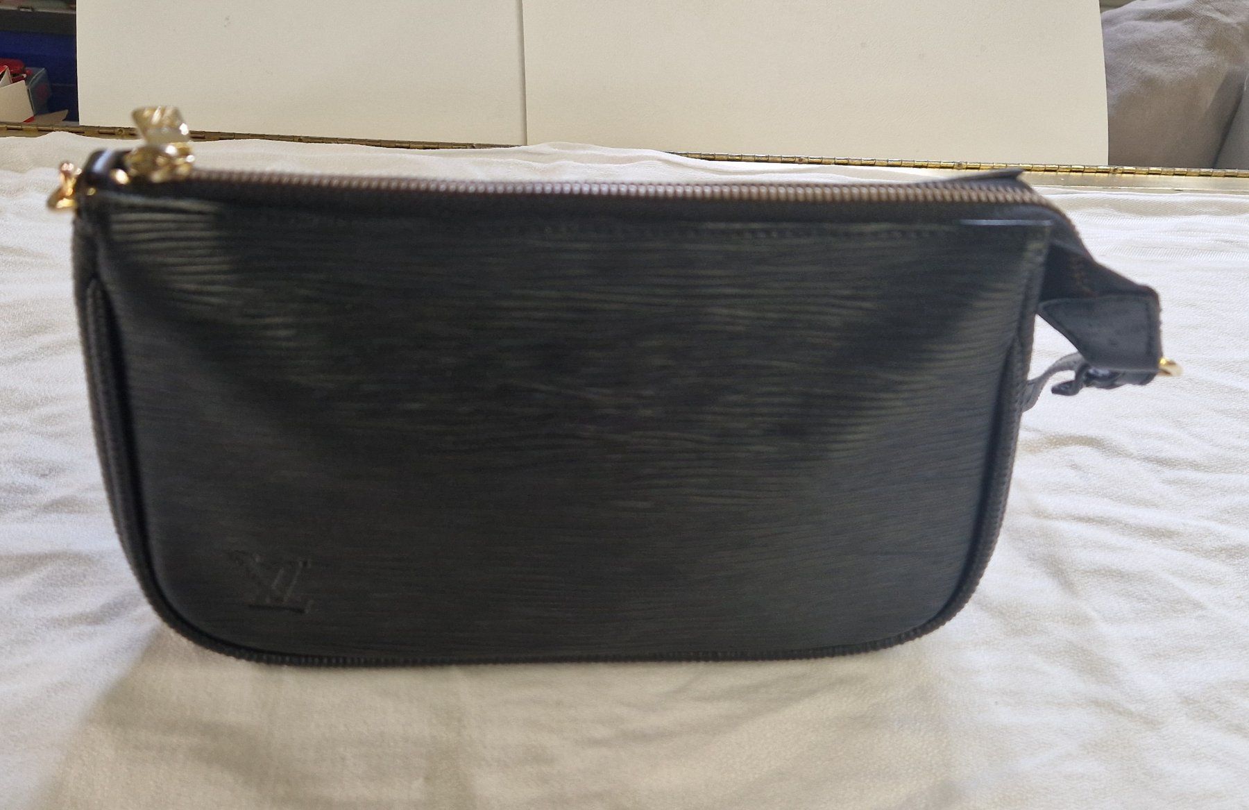 Louis Vuitton Taschen für Damen: LOUIS VITTON POCHETTE – Gebraucht aus Bilten von Mic2022 9