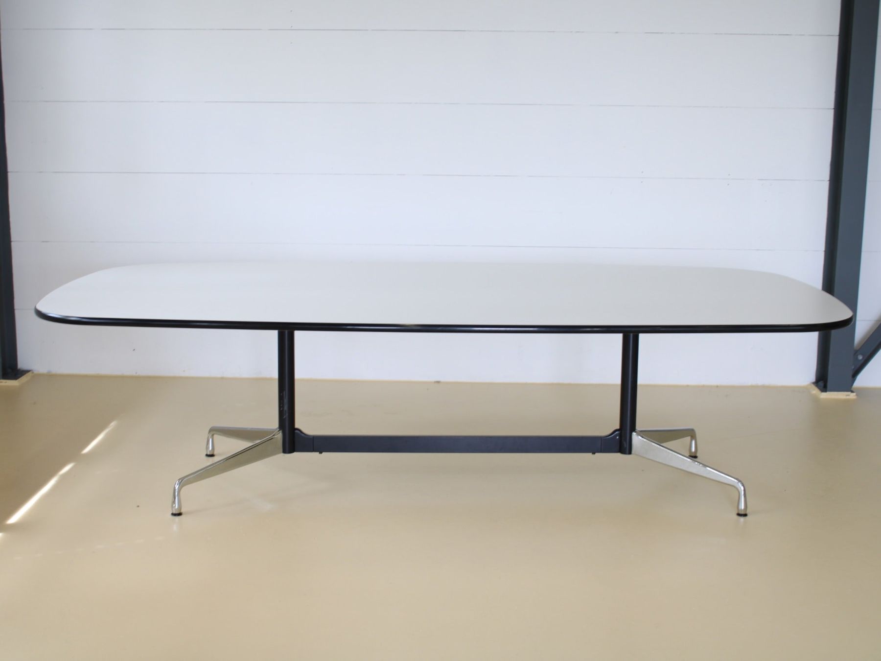Vitra Tische: Eames Segment Table von Vitra | Weiss | 273cm – Gebraucht aus Meinisberg von atelier_TILIJA 8