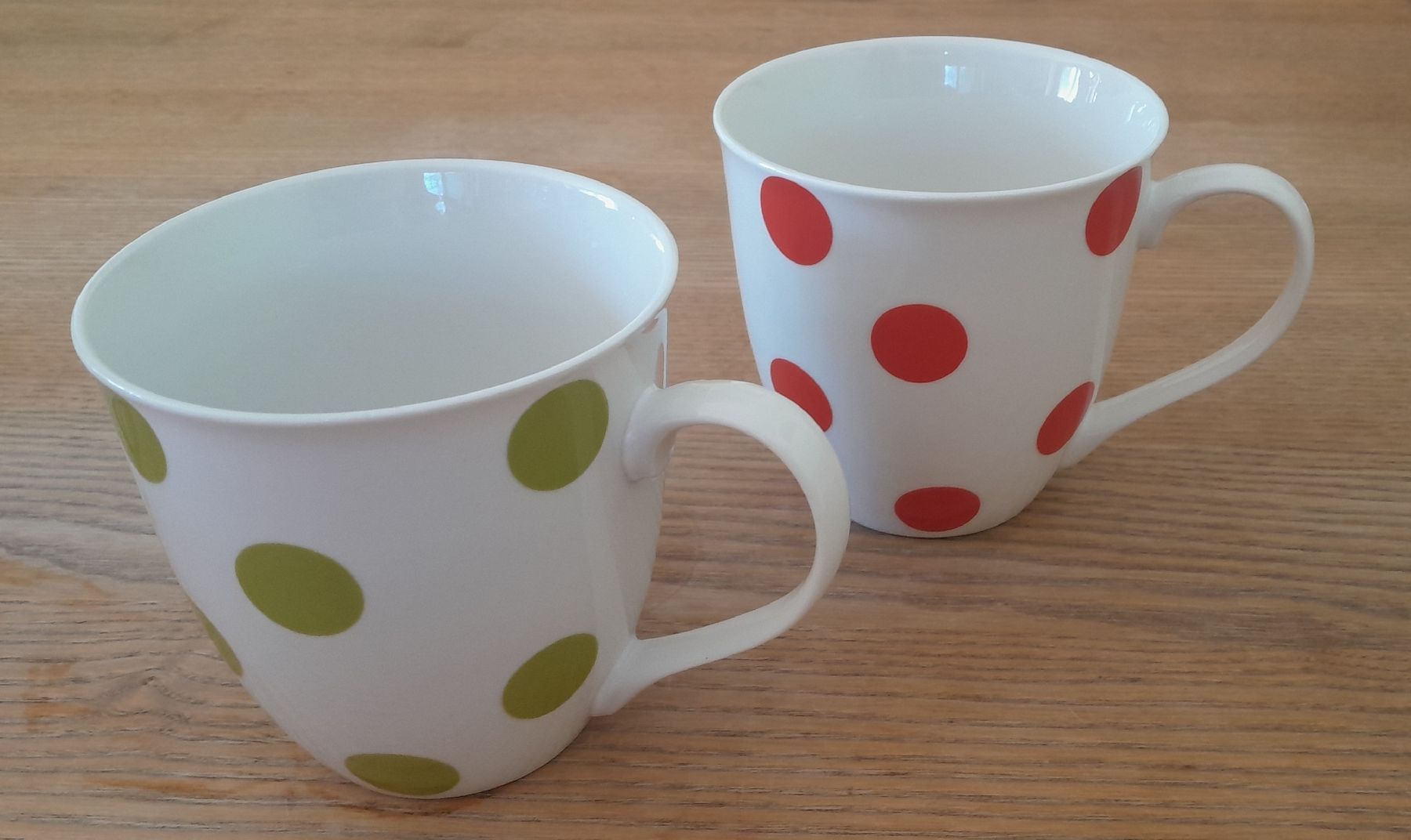Tazze: Tassen 2er Set "modern living", gepunktet – Usato da Adlikon b. Andelfingen venduto da Kraemse 3