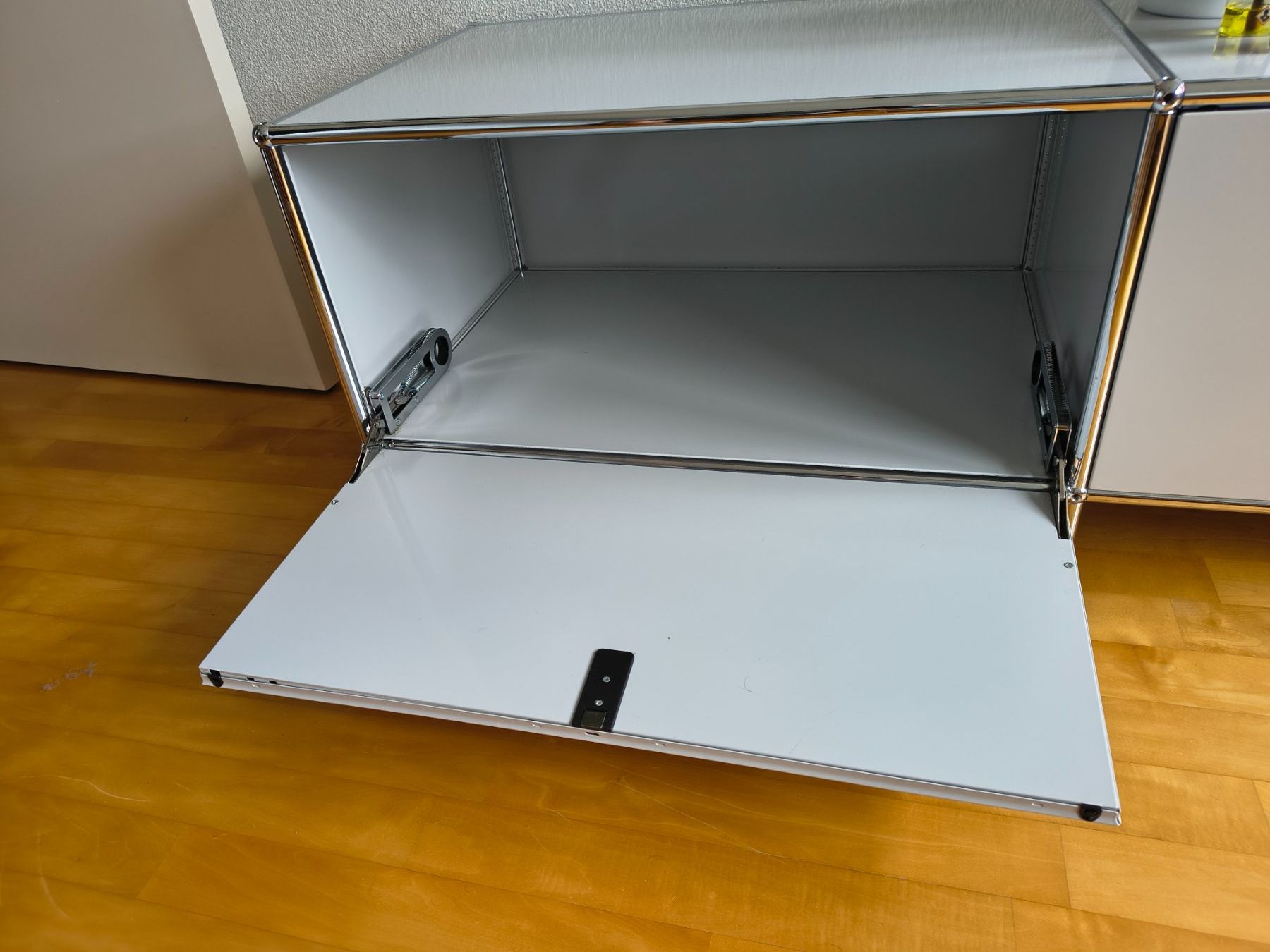 USM Commodes: USM Haller Sideboard – D'occasion à Bellikon par bea_sjd2 2