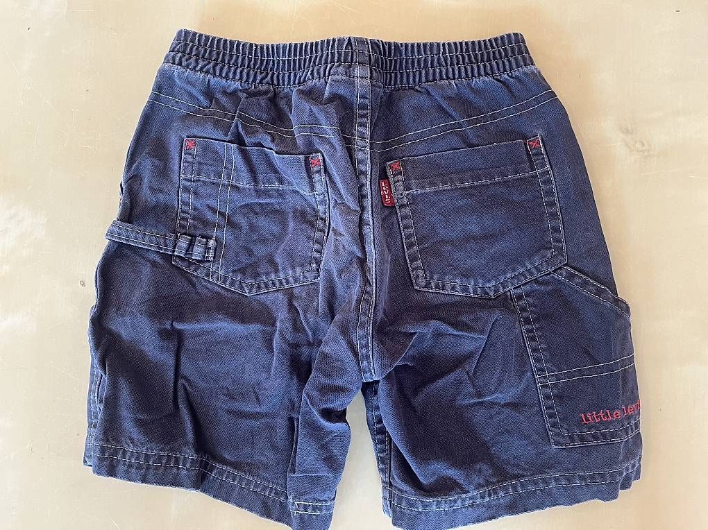 Pantaloni: Levi's kurze Hose 106 – Usato da Zürich venduto da Sina1899 1