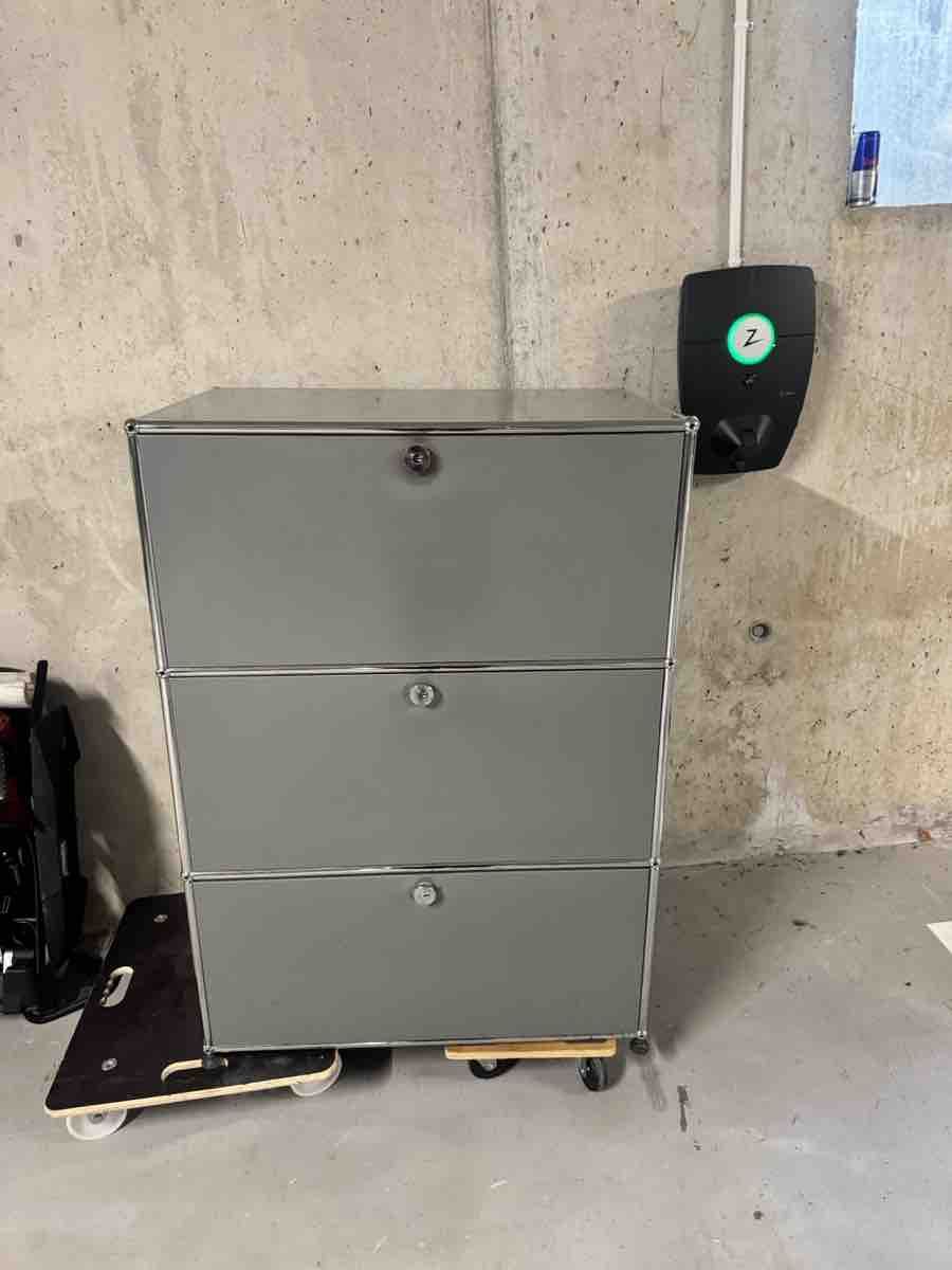 USM Kommoden: USM Haller Sideboard mit 3 Schubladen grau gebraucht – Gebraucht aus Tuggen von -SB-