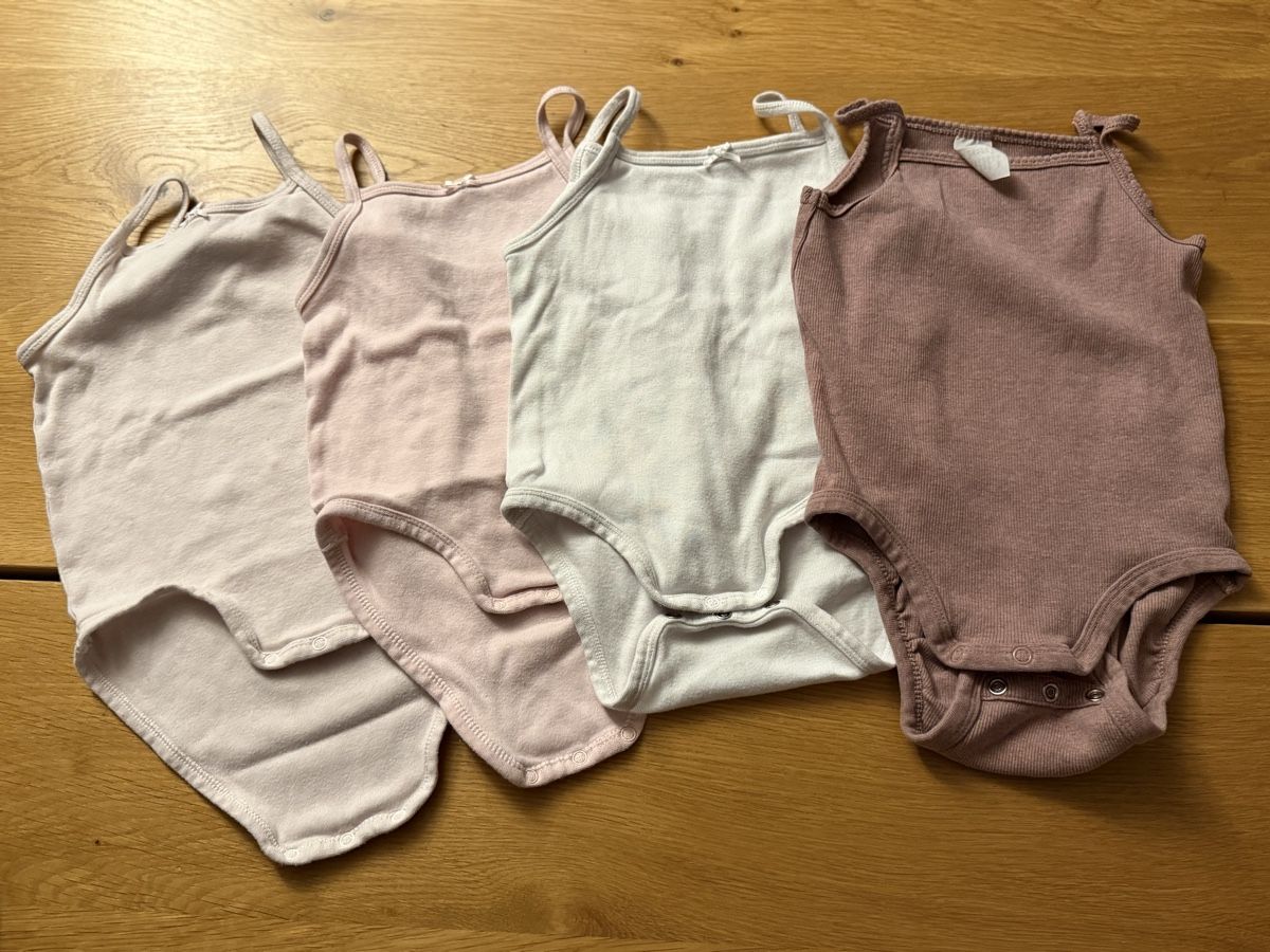 H&M Biancheria intima: H&M Bodys Trägerlos Mädchen Grösse 80/86 – Usato da Strengelbach venduto da schnaeusel