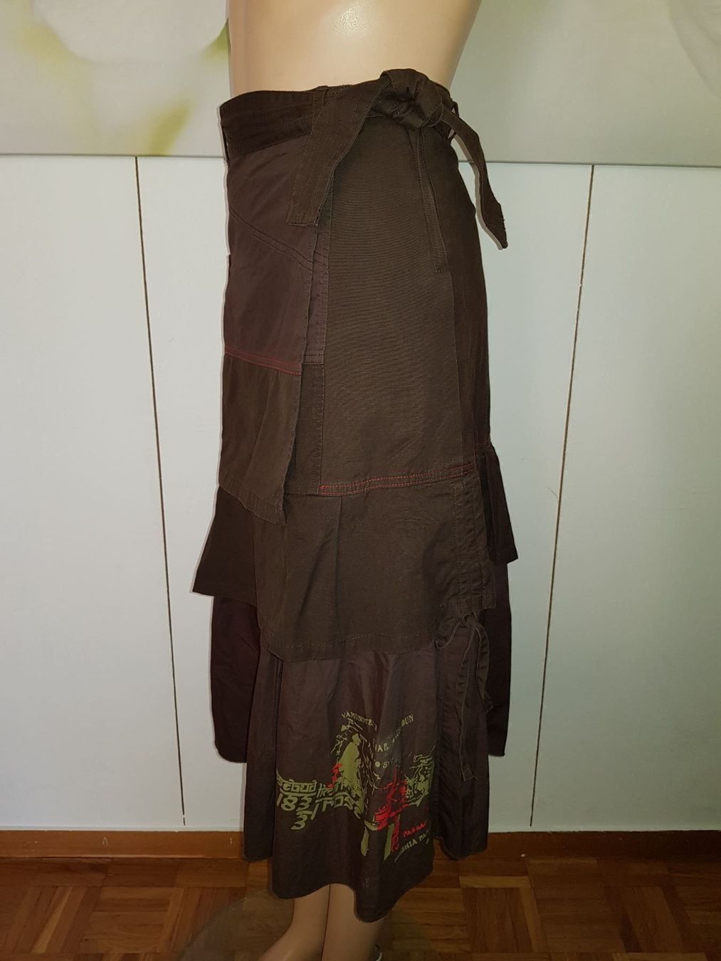 Gonne: ROSEBUD Jupe / Rock taille / Grosse 32 CH – Usato da Cossonay-ville venduto da Super-Price-Quality 4