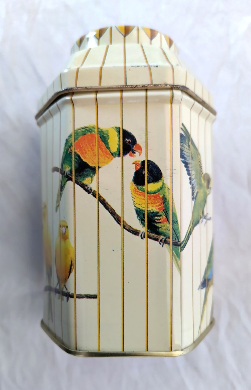 Altro in Decorazioni & Accessori: Vogel Blechdose "Vögel (Sittche) im Käfig" ab Fr. 5.- – Usato da Bellach venduto da JingleJerry 2