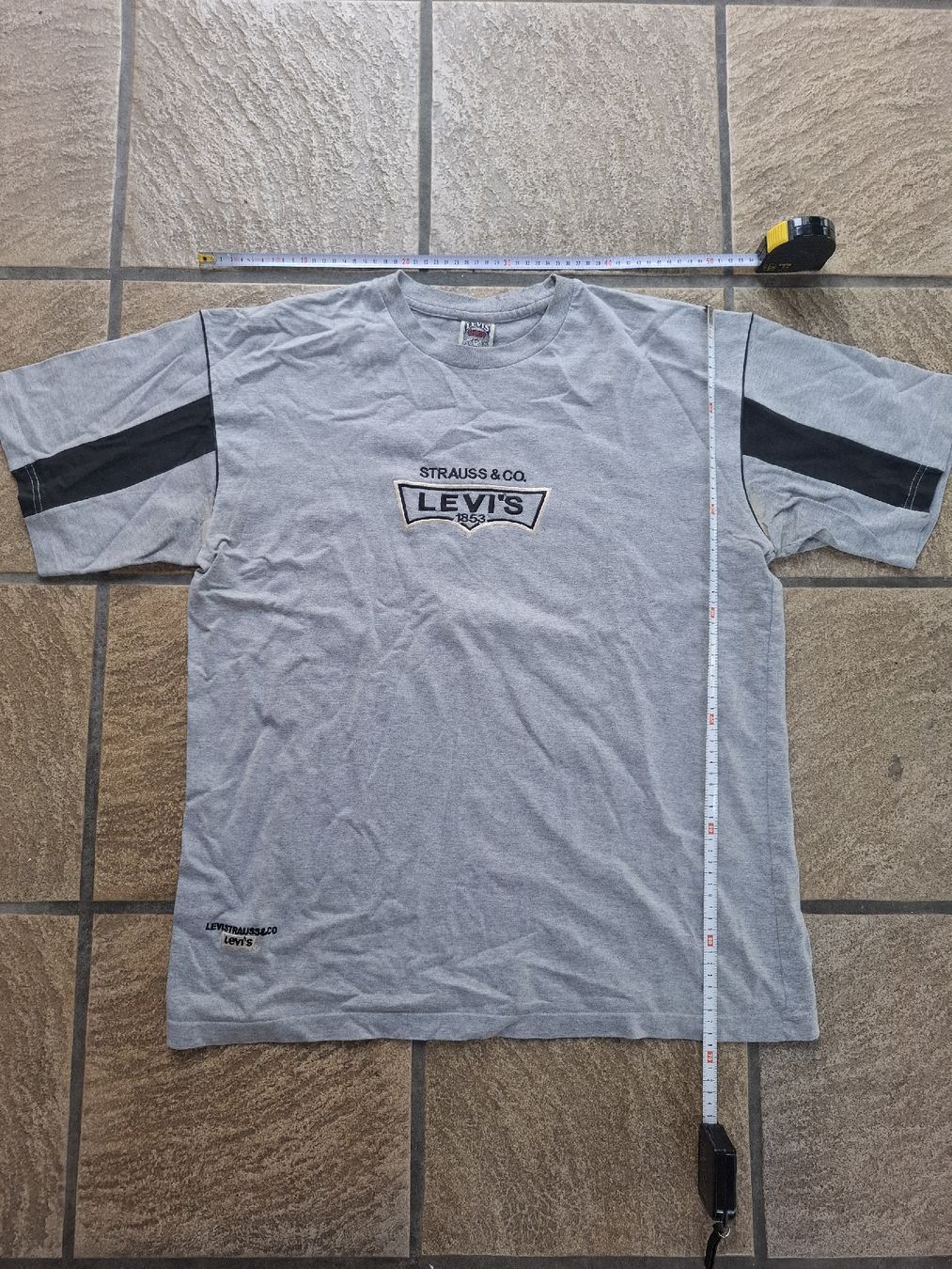 Levi's T-shirt: T'shirt Levis – Usato da Hunzenschwil venduto da Hardrock6
