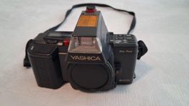 APPAREIL ARGENTIQUE YASHICA 230 AF