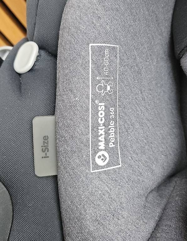 Seggiolini per auto: Maxi -Cosi Pebble 360 – Usato da Oberdorf SO venduto da Chalira 3