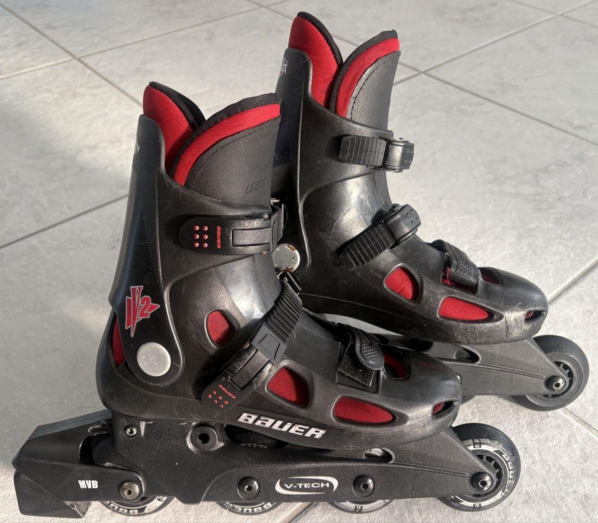 Bauer Pattini in linea & Pattini a rotelle: Inline Skates Bauer Velocity V2 Women Gr. 38. – Nuovo (secondo la descrizione) da Steffisburg venduto da LollipopRM69