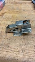 Metallbeschläge für Möbeltüren, 30 Stk., gebraucht
