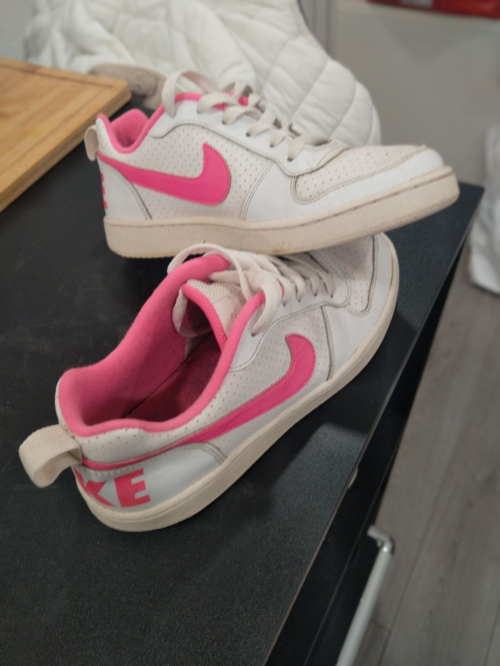 Scarpe per ragazze: Nike fille limited édition – Usato da Péry venduto da Labulle 1