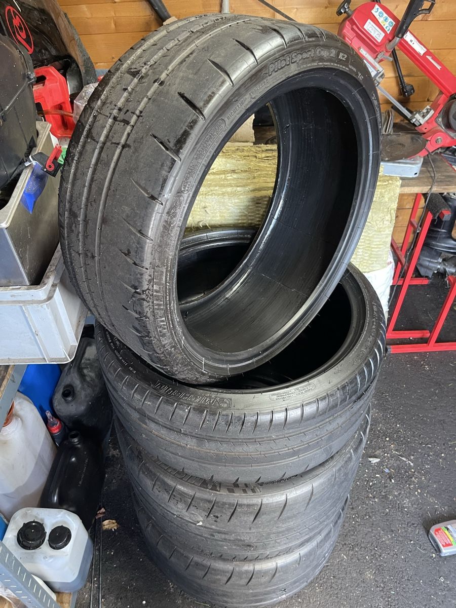 Altro in Scrittura & Disegno: Michelin Pilot Sport Cup 2 (K2)  – Usato da Meyrin venduto da ffe_kyt6 1