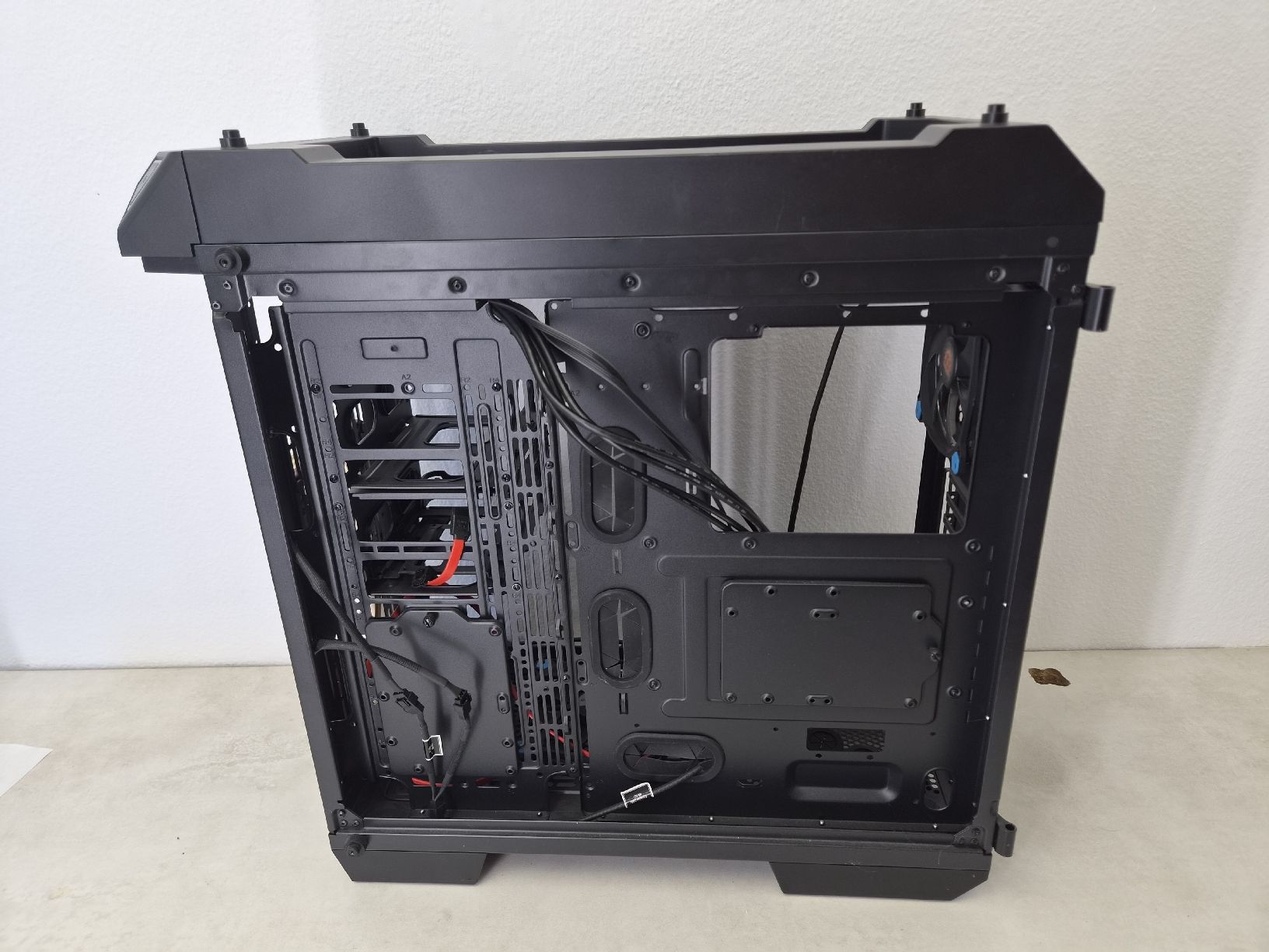 Thermaltake Custodie: Thermaltake PC Gehäuse unvollständig – Usato da SCHAFFHAUSEN venduto da Atami99 5