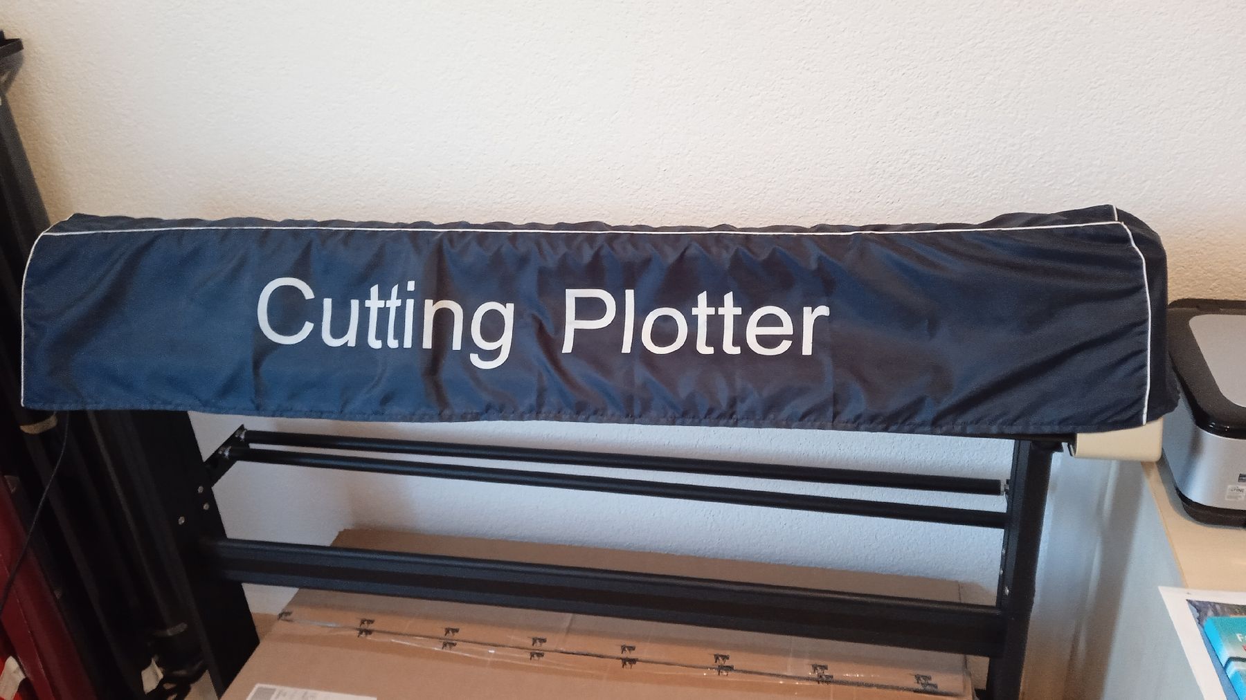 Tutte le macchine: Plotter Redsail 1320 – Usato da Zizers venduto da AstraT