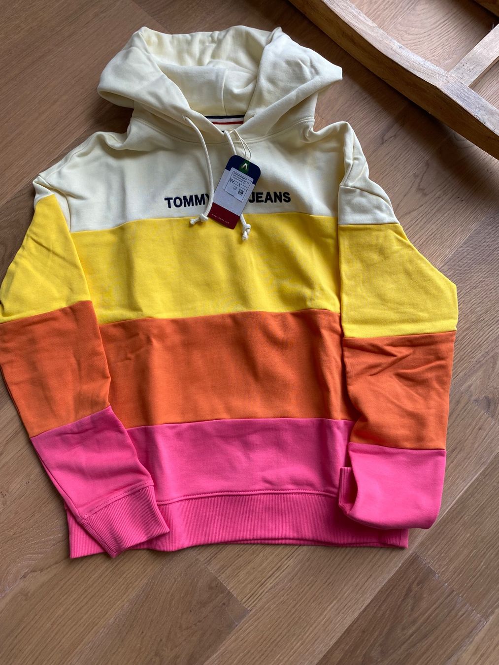 Tommy Hilfiger Pullover & Sweatshirts: Pullover von Tommy Hilfiger – Neu und originalverpackt aus Baar von rel_9lvy