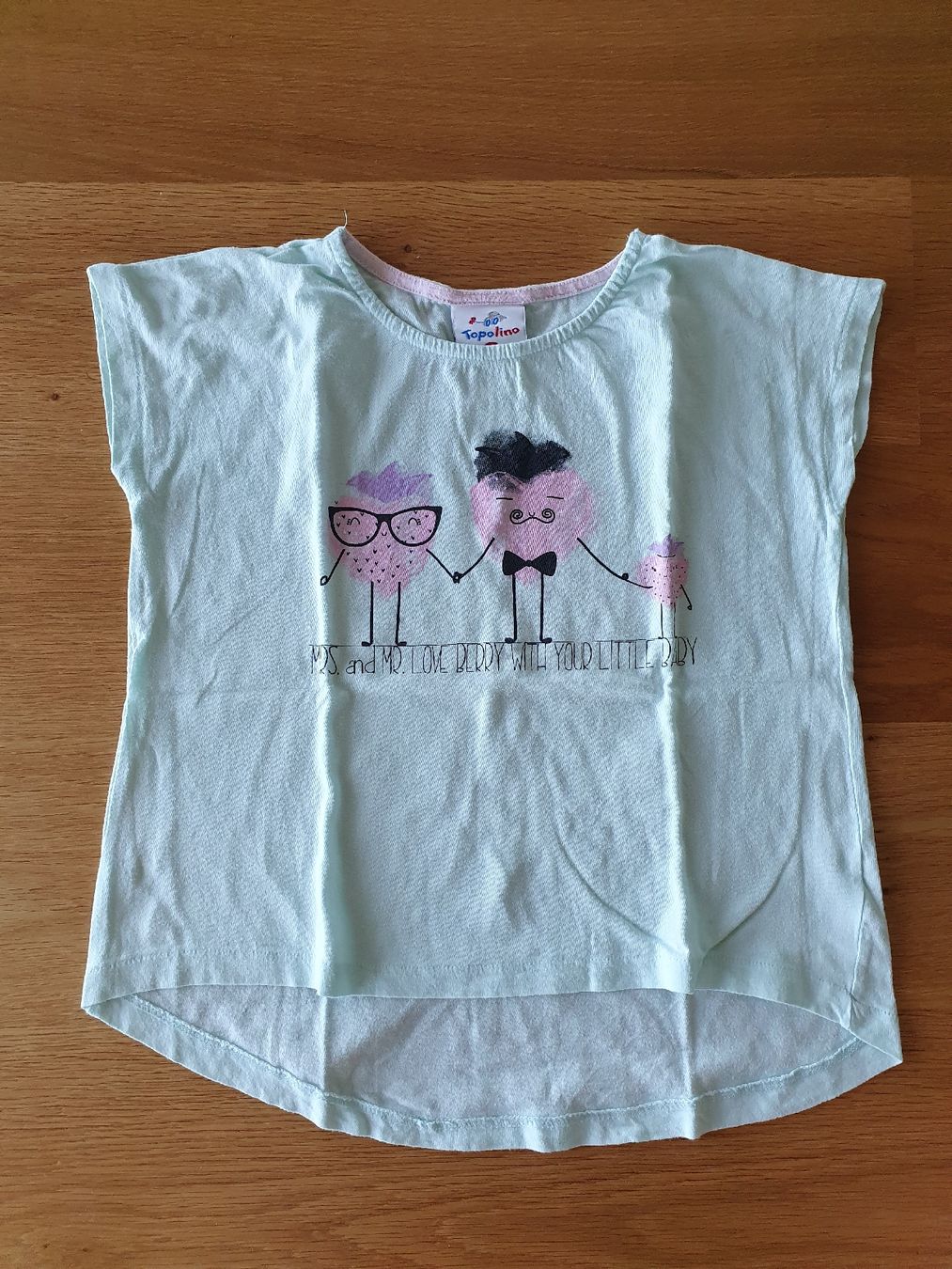 Blusen, T-Shirts & Tops: T-Shirt Erdbeerfamilie hellmint Gr. 122 – Gebraucht aus Villars-sur-Glâne von richardette
