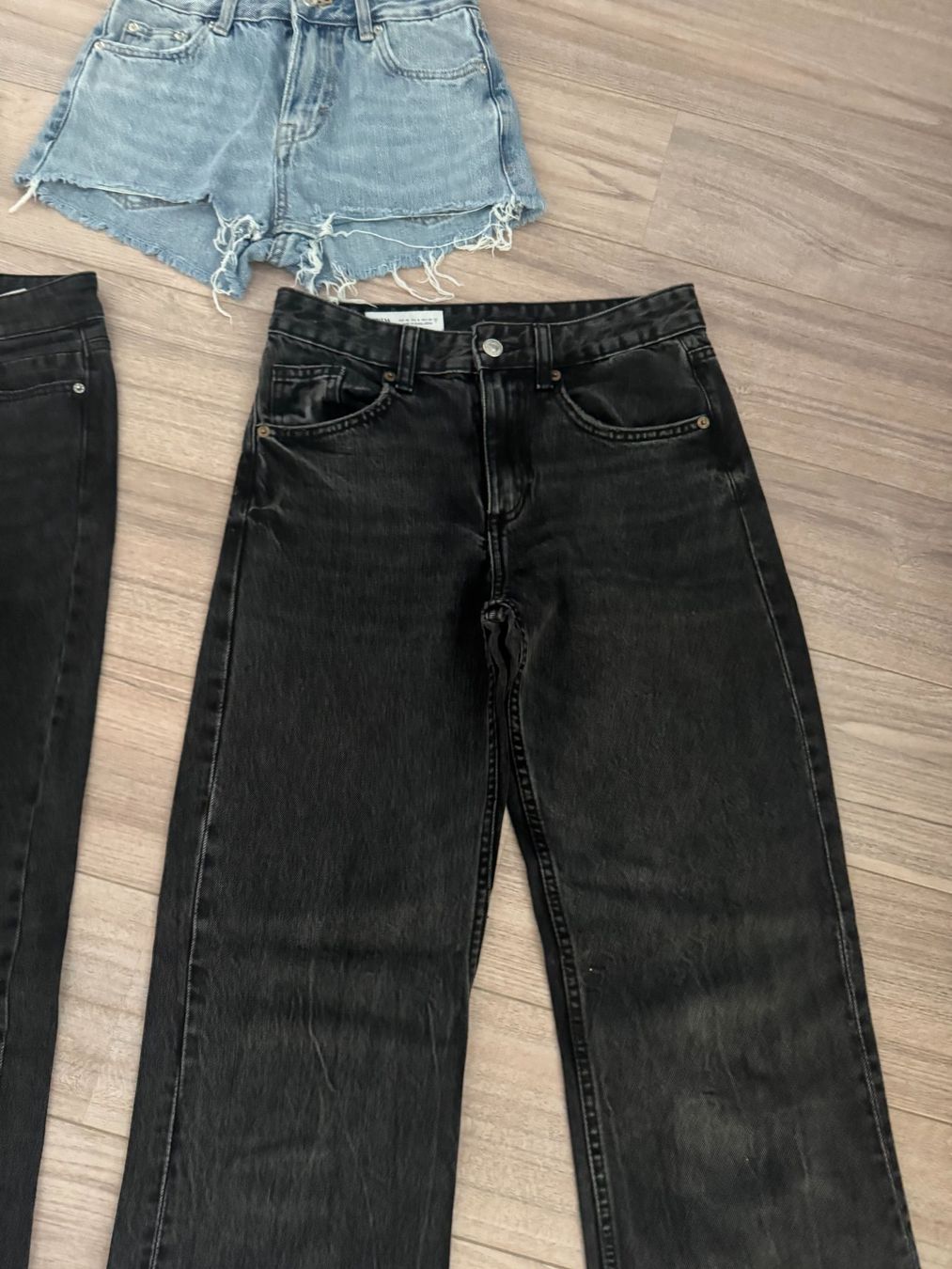 Lotti di vestiti: 3 Stk. Hosen Damen Set Gr. 32 – Usato da Bonstetten venduto da VCLS 2