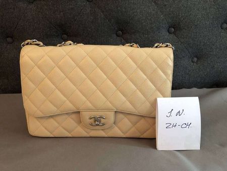 Neu Chanel Jumbo classic bag