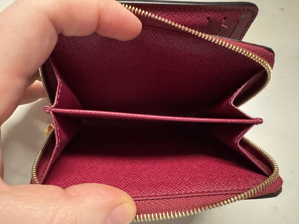Louis Vuitton Portamonete: Louis Vuitton Lou Portemonnaie – Usato da Nänikon venduto da Belle1605 4