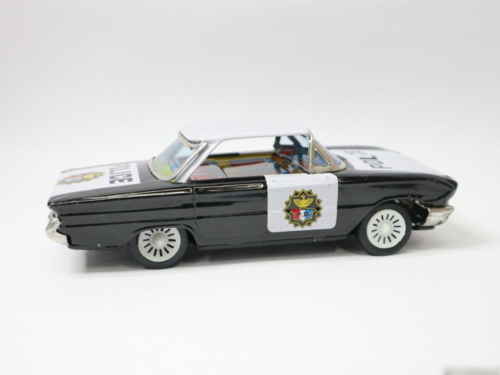 Maisto Modellauto 1:26 Buick Century 55 Polizei | Metall & Kunststoff | Lenkbare Räder