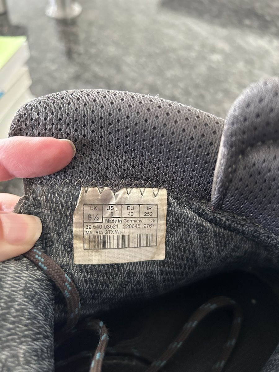 Lowa Scarpe per ragazze: Genialer Lowa Wanderschuh Grösse 40 / Gore Tex – Usato da Jonen venduto da speedy1972 4