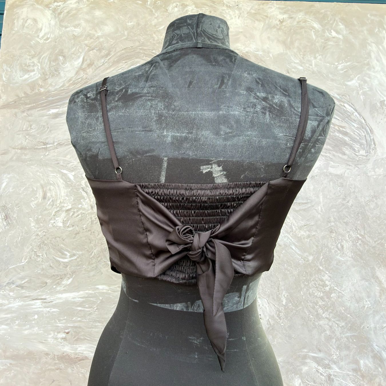 Tops: Top Cache-Cœur Satin Noir – D'occasion à Thônex par BrYu 6