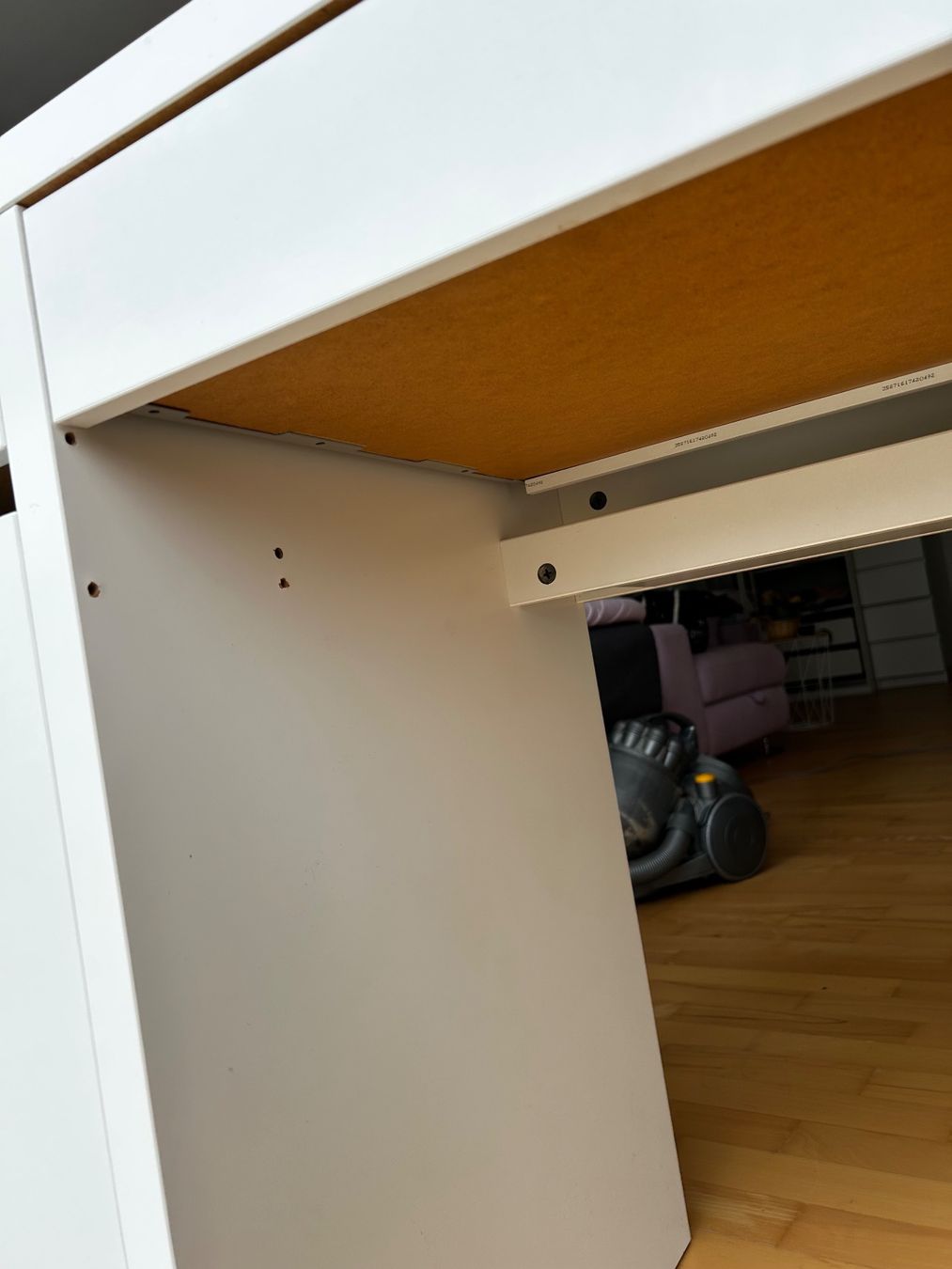 Ikea Scrivanie: Ikea MICKE Schreibtisch weiss – Usato da Buchs ZH venduto da celin_k_06 7