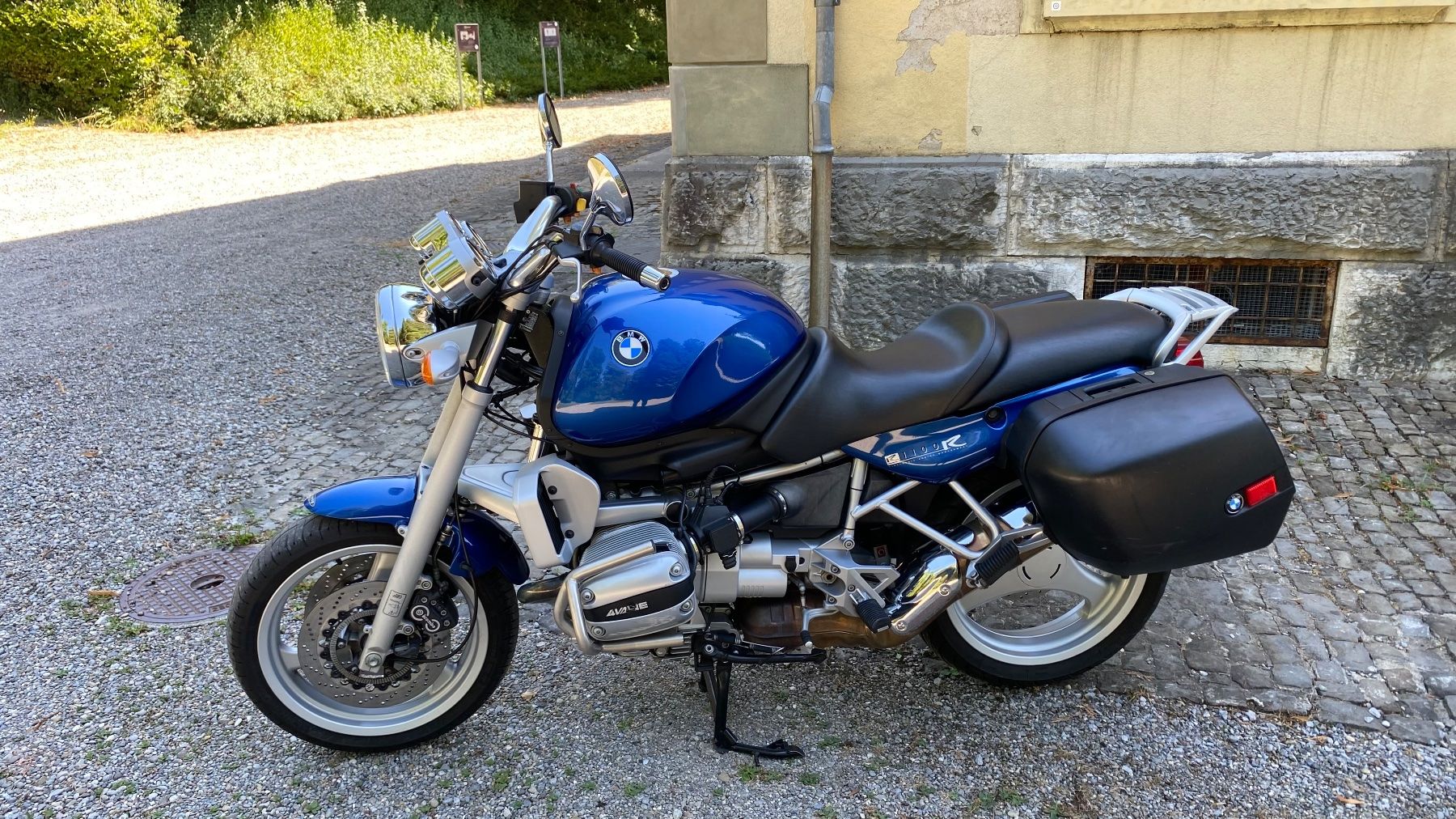 BMW Strada: BMW R 1100 R ABS – Usato da Winterthur venduto da astutuli