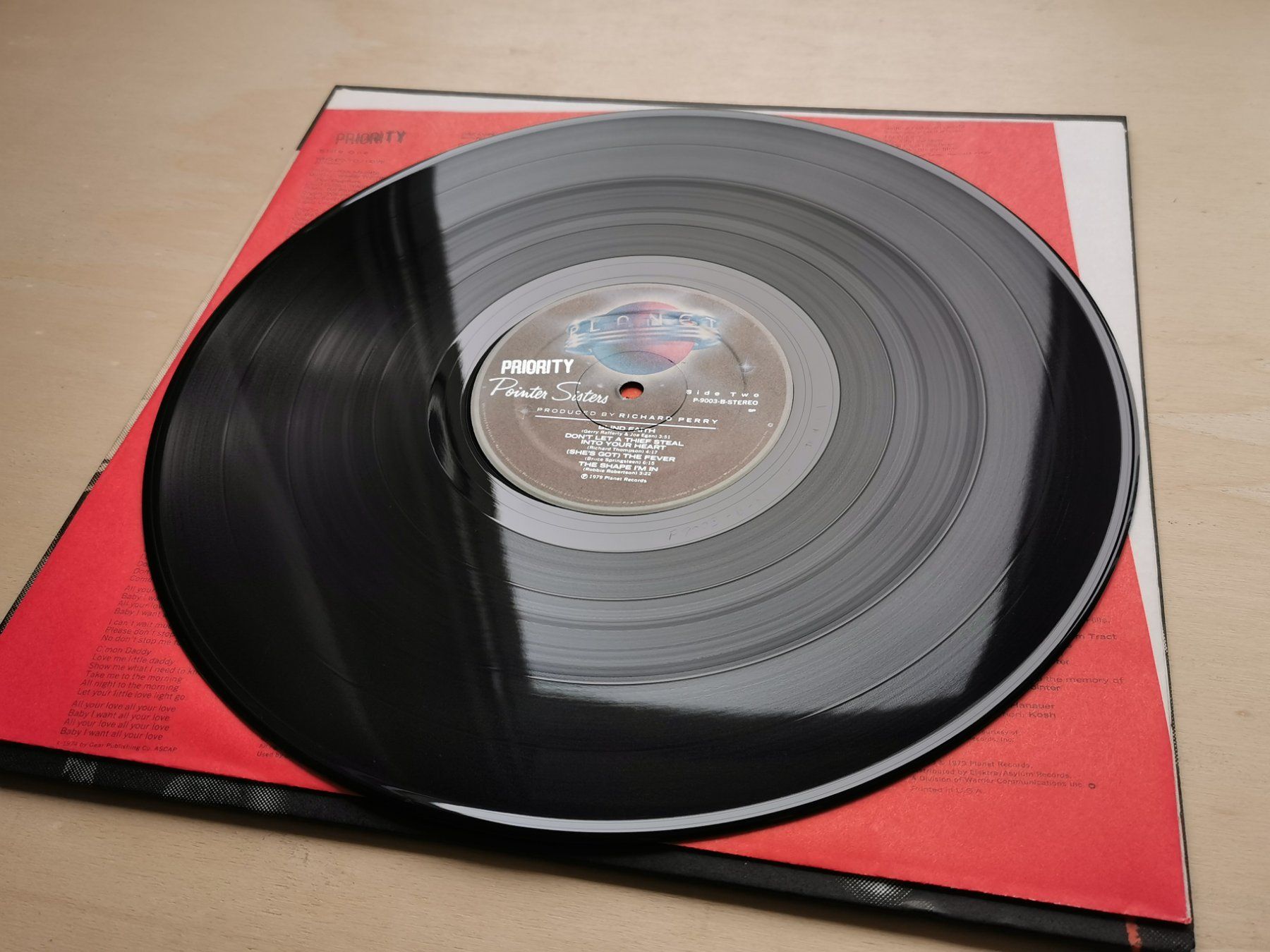 Schallplatten: Pointer Sisters – Priority US 79 OIS – Gebraucht aus Ebikon von kisuM 9