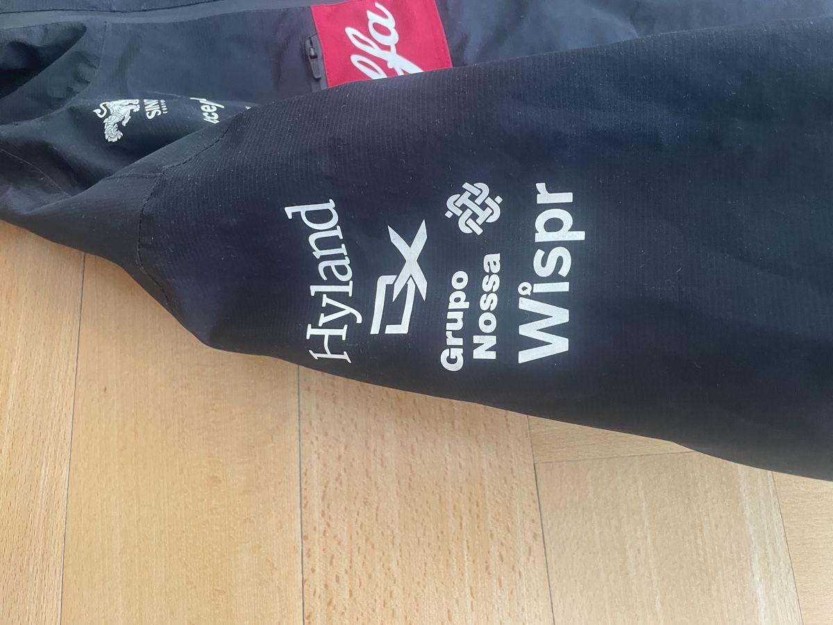 Alfa Romeo Giacche: Alfa Romeo F1 Team 2023 Rain Jacket - CODE-ZERO - XL – Usato da Zürich venduto da Eumi7 3