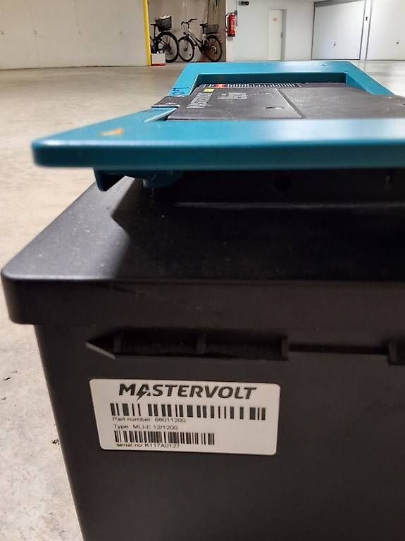 Batterie: Mastervolt MLI Ultra 12/1200 – Usato da Windisch venduto da africa-dave