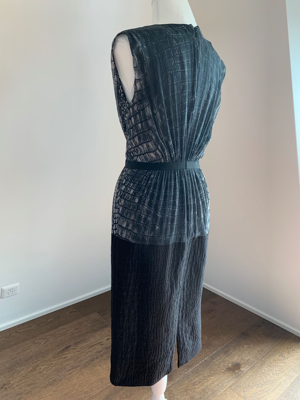 Vestiti: GIAMBATTISTA VALLI Robe élégante taille M – Nuovo (secondo la descrizione) da Morges venduto da Imade1 3