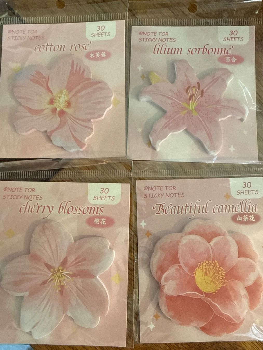 Blocchi: Hafnotizen: Set mit 4 kreativen Blumen Haftnotizen – Nuovo e nell'imballaggio originale da Teufenthal AG venduto da MeineSchatztruhe