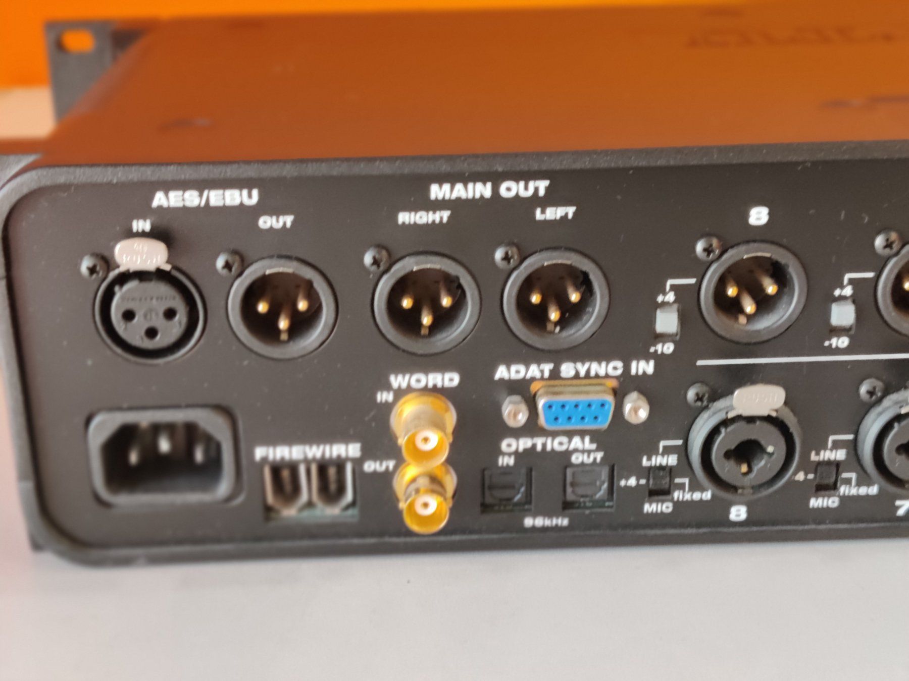 Attrezzatura per studi di registrazione: MOTU 896HD FireWire Audio Interface – Usato da Viganello venduto da XTECHSTOREX 8