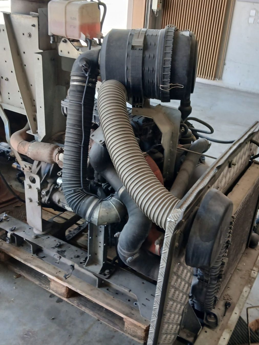 Mercedes-Benz  Motori: Mercedes Diesel Aufbaumotor 904 – Usato da Fehraltorf venduto da edi_27vq 1