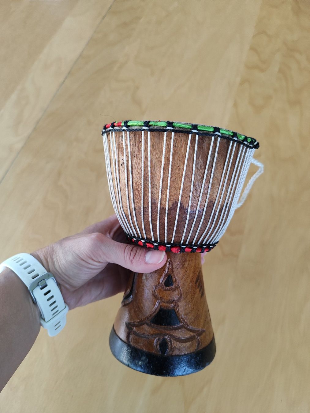 Strumenti musicali: Kleine echte afrikanische Trommel – Usato da Seon venduto da Mandes1 2