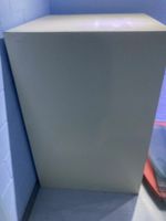 Grosser weisser Holzquader/ Kubus, 105 cm x 70 cm x 70 cm