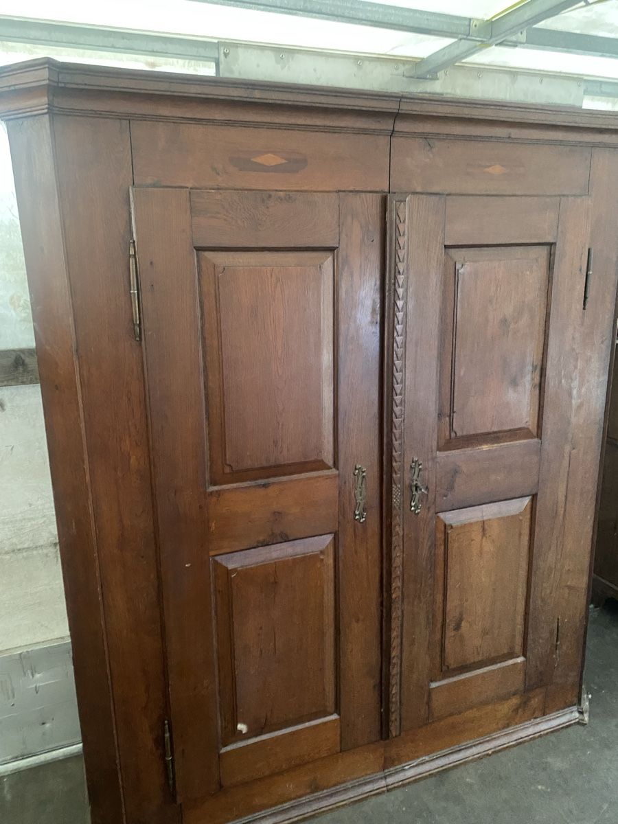 Armadi: Antiker Eichenschrank Massiv Vintage – Usato da Seewen SZ venduto da shaky01