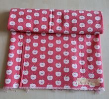 Süsser Apfelstoff Baumwollstoff rosa 80 x 1.15m 