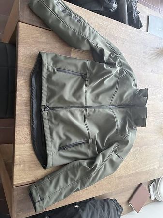 Dainese Softshell Jacke, Top Zustand, Gr. 52, Olivgrün!
