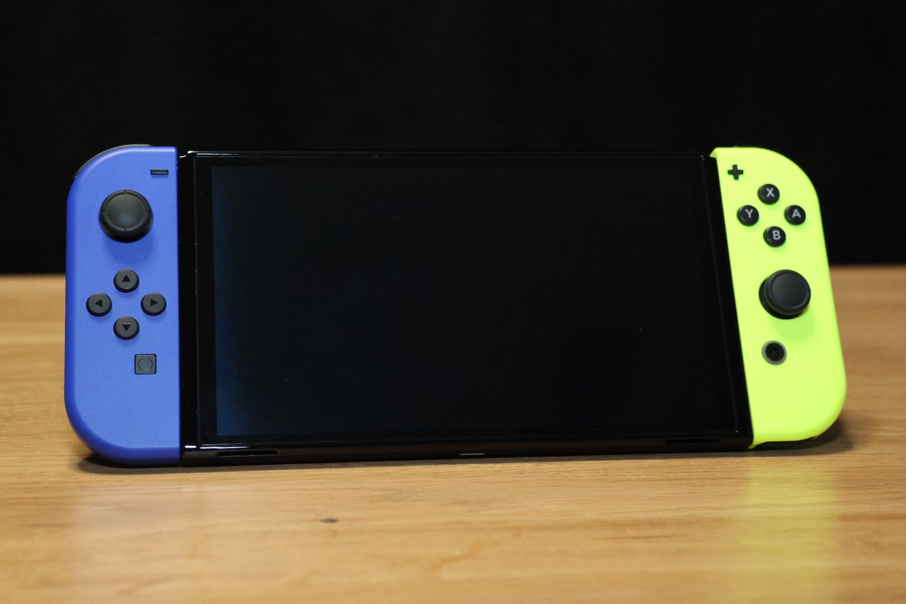 Nintendo Console: Nintendo Switch OLED Bundle + 9 Games + Zubehör, Top! – Usato da St. Gallen venduto da UsDeSchwiz 2
