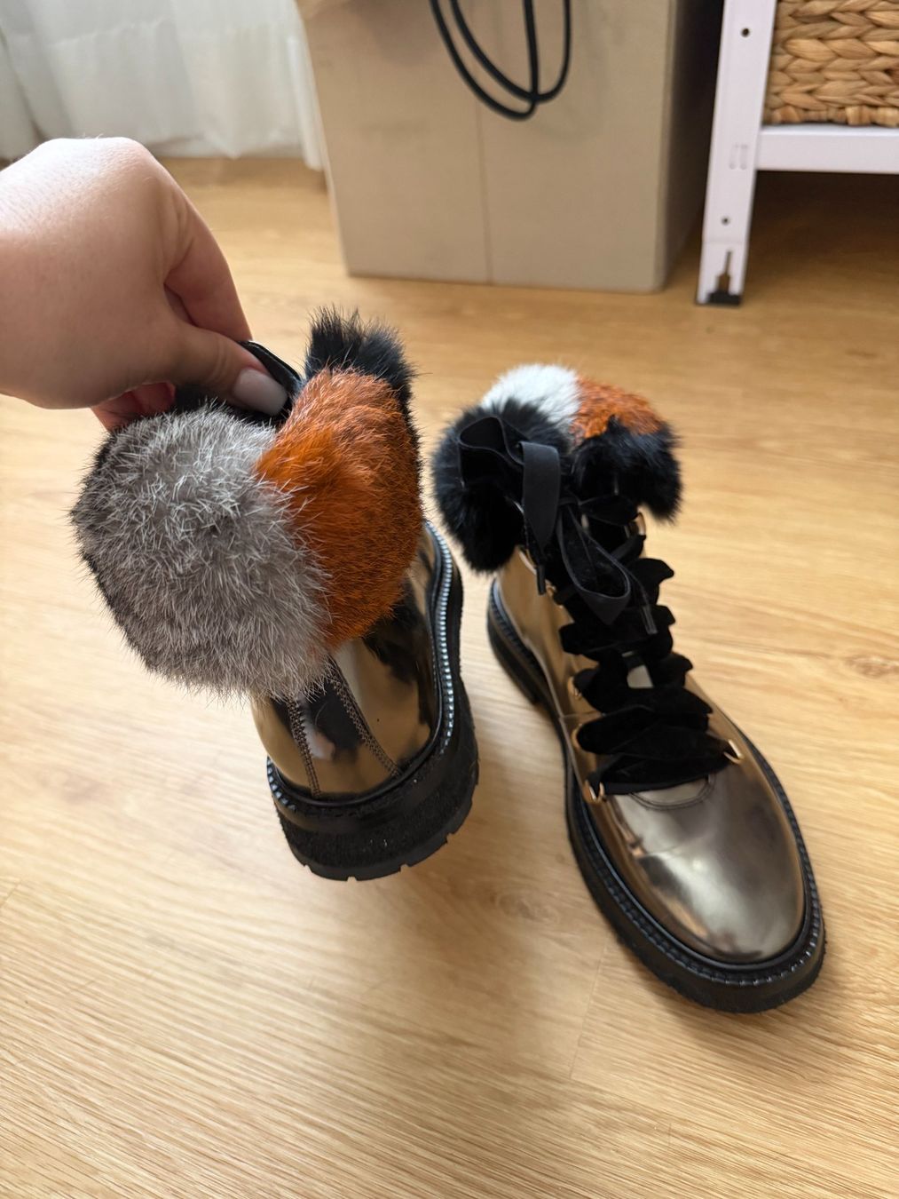 Scarpe da donna: Coole Winterstiefel mit Fellbesatz, Gr. 39 – Usato da Oberrieden venduto da 4dam 3