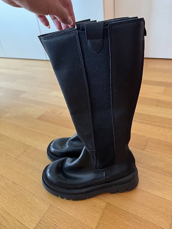 Scarpe da donna: Stiefel, Gr. 38 schwarz – Usato da Uster venduto da cynale