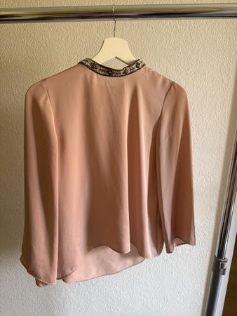Edle Bluse mit Perlenkragen, Gr. 36