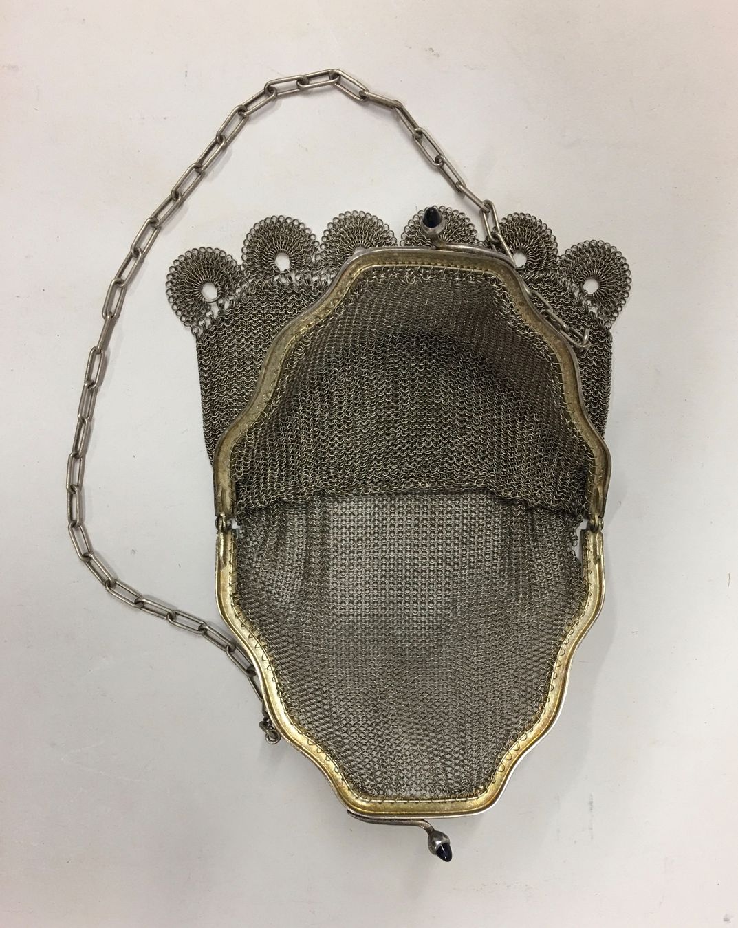 Borse da donna: Theatertasche mit Kette, ALPACCA – Usato da Olten venduto da ELHANDEL 3