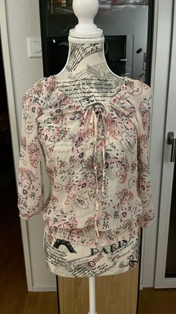 Sommerliches Chiffon-Oberteil mit Paris-Motiv, Gr S
