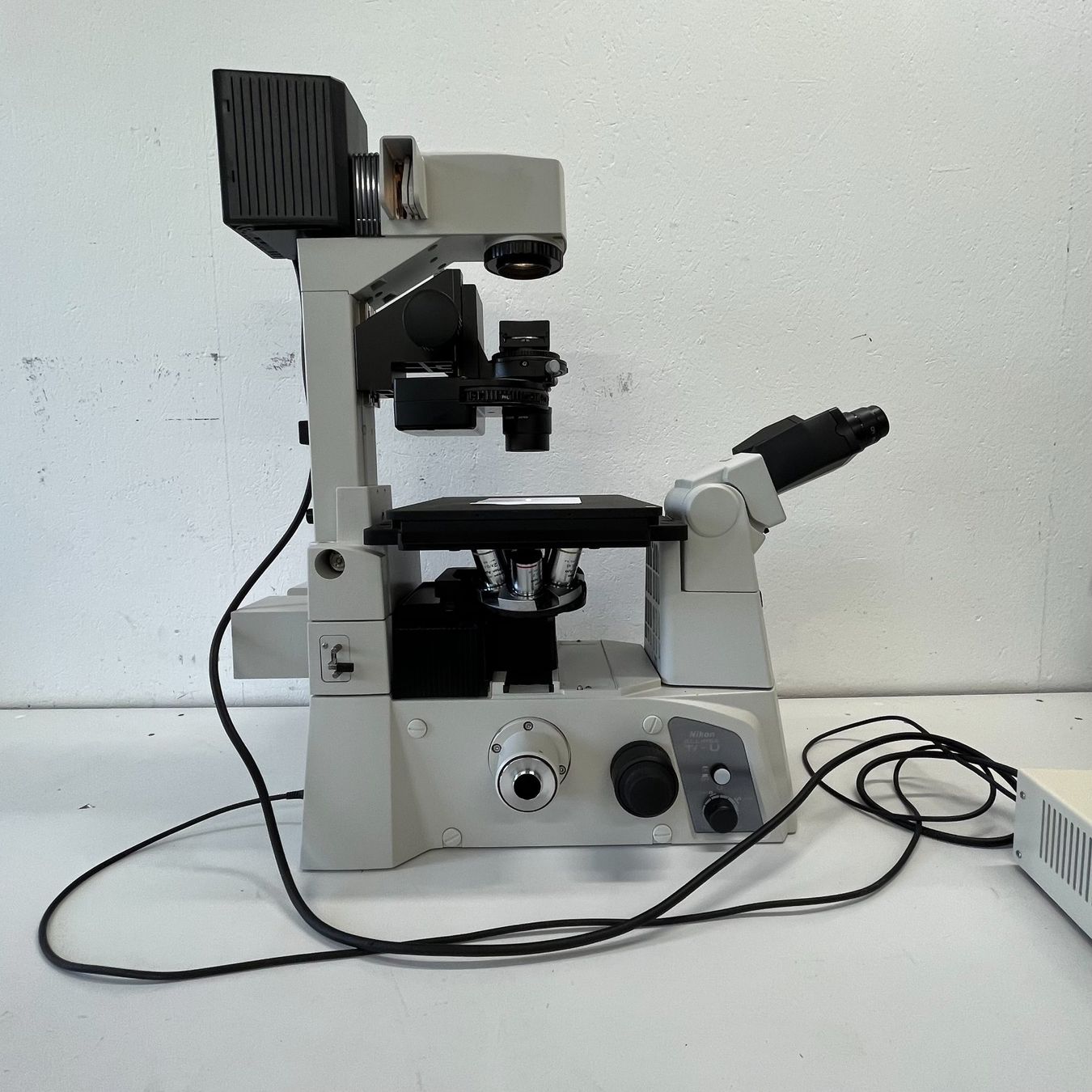 Nikon Microscopi: Nikon Eclipse TI Inversmikroskop – Usato da Niederdorf venduto da LeptonAG_Labor 6